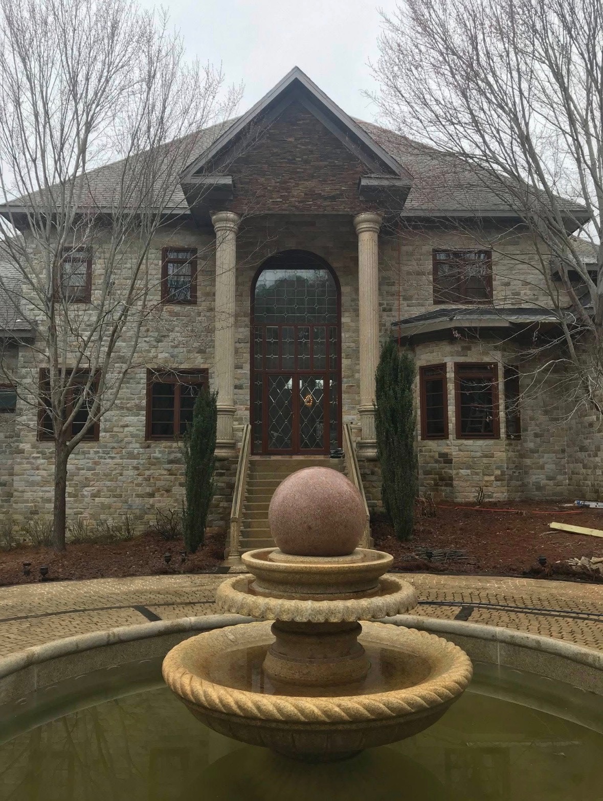 What Causes Black Streaks on Georgia Roofs?