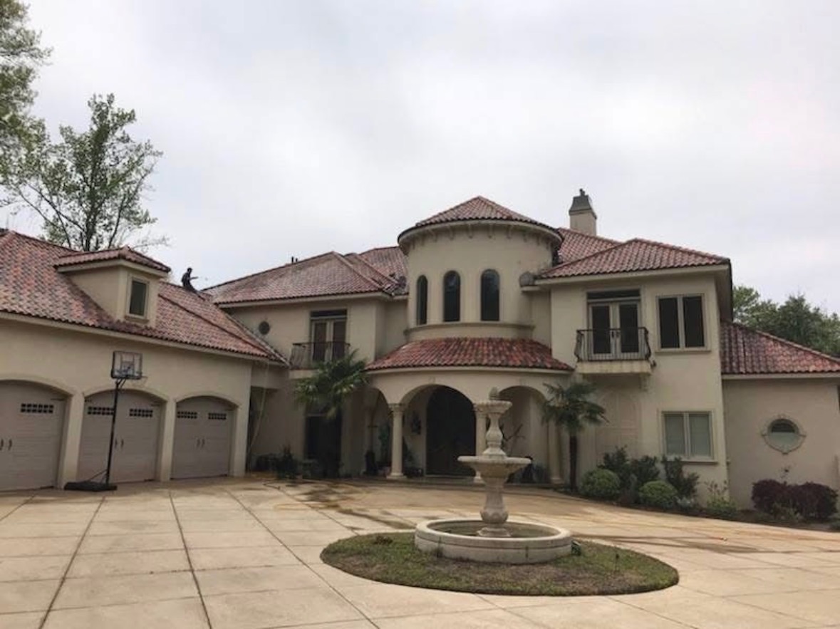 Large West Georgia home prepared for professional exterior cleaning by Southern Style Soft Wash