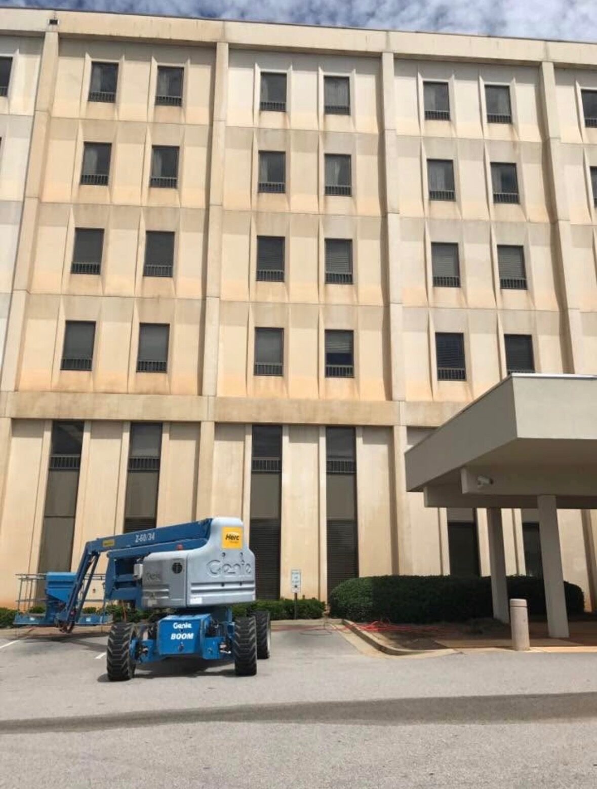Commercial Pressure Washing
