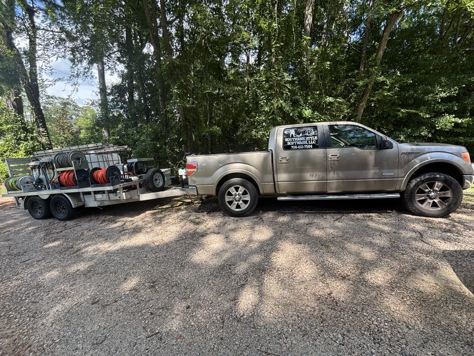 Southern Style Soft Wash professional exterior cleaning truck and equipment
